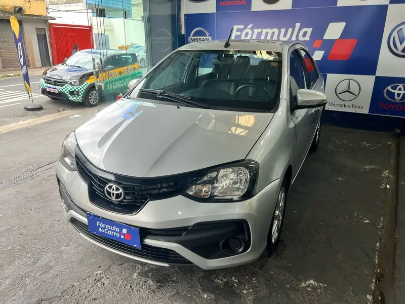 Toyota Etios X Plus 1.5 (Aut) (Flex)