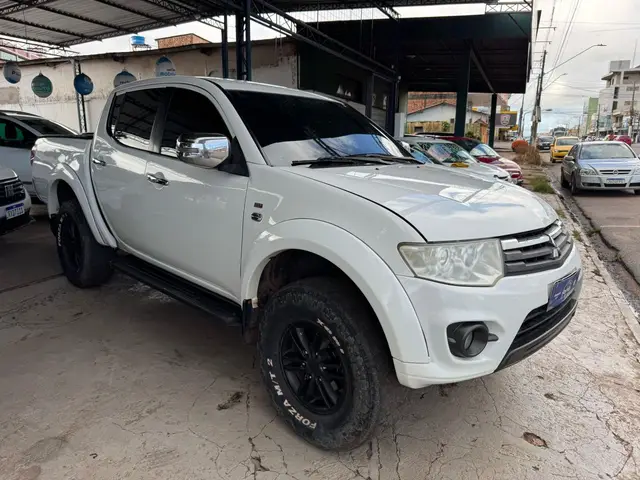 Carro Mitsubishi L200 Triton Sport 2014 3.2 DID-H HPE 4WD (Aut)