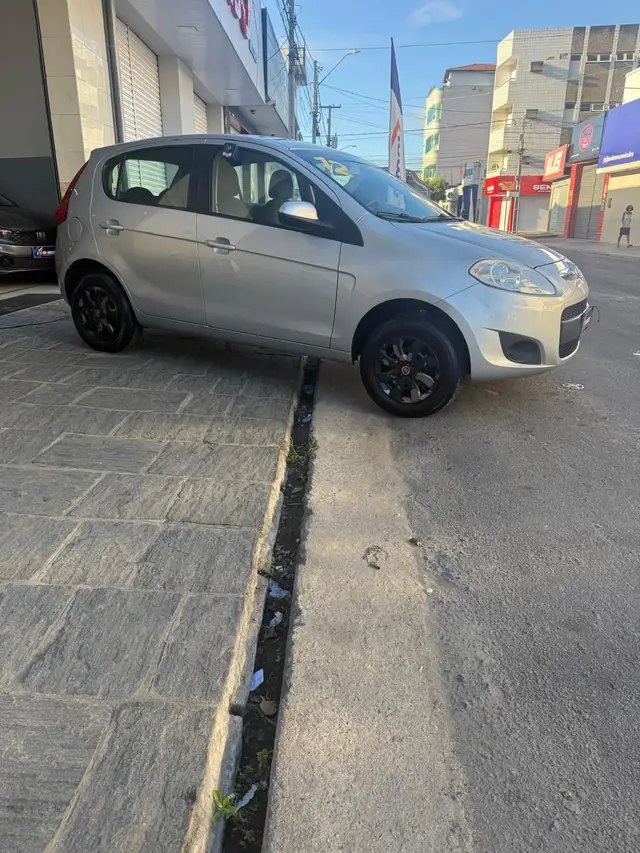 Carro Fiat Palio 2012 Attractive 1.0 8V (Flex)