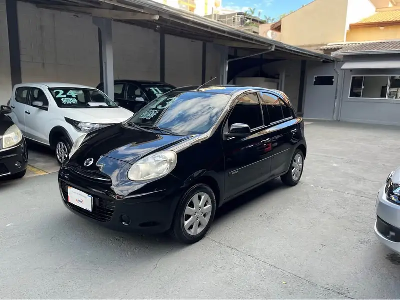 Nissan March 1.0 16V S (Flex)