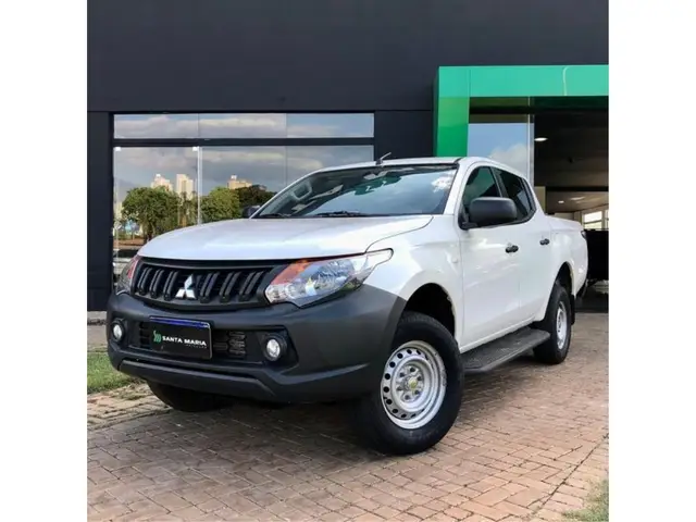 Carro Mitsubishi L200 Triton Sport 2022 GL 2.4 DID-H 4x4 (Aut)