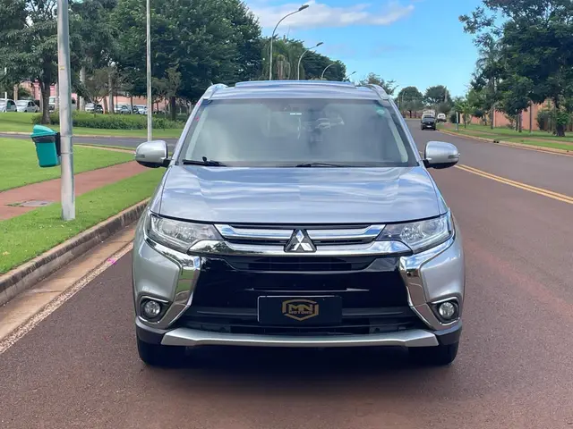 Carro Mitsubishi Outlander 2017 2.0 16V CVT