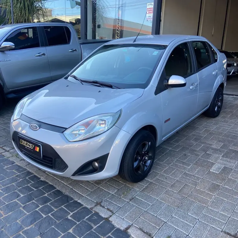 Ford Fiesta Sedan 1.6 (Flex)