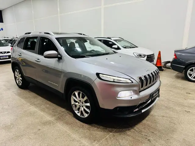 Carro Jeep Cherokee 2014 Limited 3.2 V6