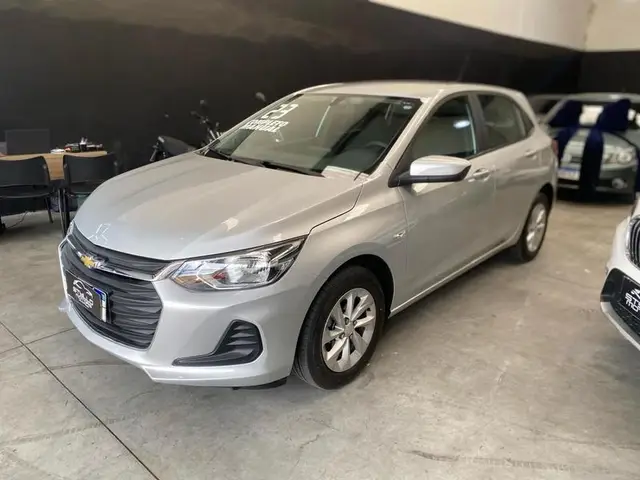 Carro Chevrolet Onix 2023 LT 1.0