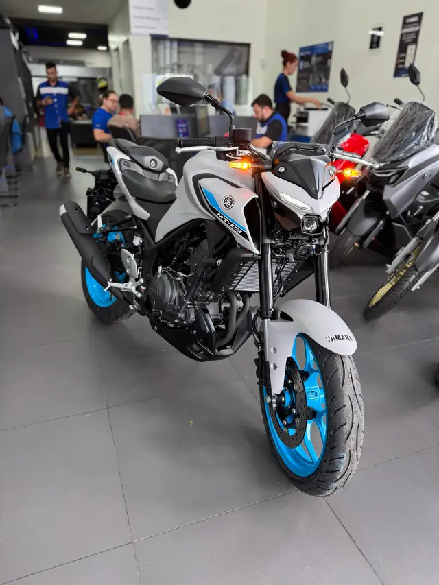 Moto Yamaha MT-03 2025 ABS