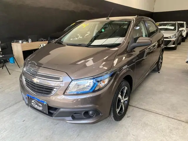 Carro Chevrolet Onix 2014 1.4 LT SPE/4