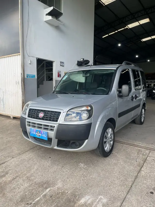 Carro Fiat Doblò 2021 Essence 1.8 16V (Flex)