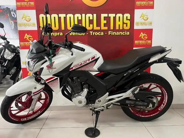 Moto Honda CB 250F Twister 2022 (CBS)