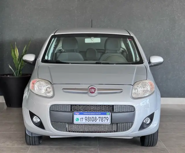 Carro Fiat Palio 2013 Attractive 1.0 8V (Flex)