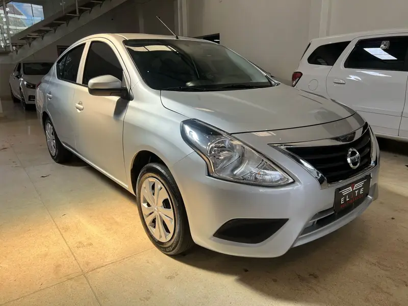 Nissan Versa 1.0 12V V-Drive (Flex)