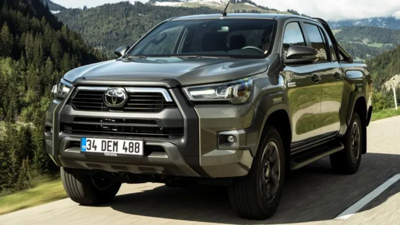 Nova Toyota Hilux híbrida é confirmada para manter vantagem sobre S10 e Ranger