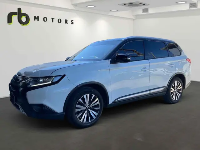 Carro Mitsubishi Outlander 2019 2.0 HPE 7L CVT
