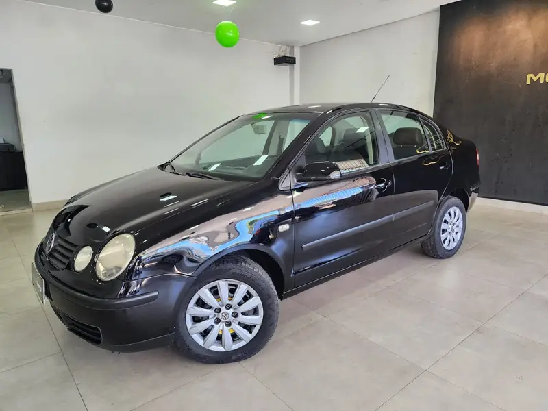 Volkswagen Polo Sedan 1.6 8V (Flex)