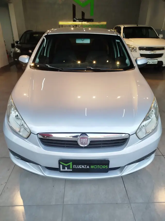 Carro Fiat Grand Siena 2013 Evo Attractive 1.4 8V (Flex)