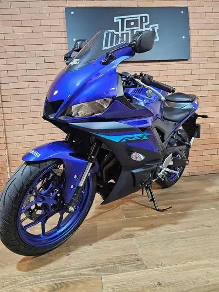 Carro Yamaha YZF R3 2025 ABS