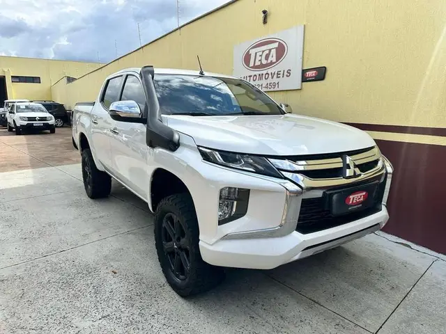 Carro Mitsubishi L200 Triton Sport 2022 HPE 2.4 DID-H 4x4 (Aut)