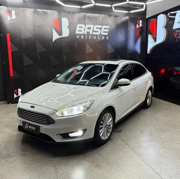 Carro Ford Focus Sedan 2019 Focus Fastback Titanium 2.0 PowerShift
