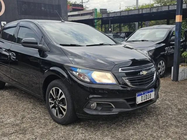 Carro Chevrolet Onix 2013 1.4 LTZ SPE/4