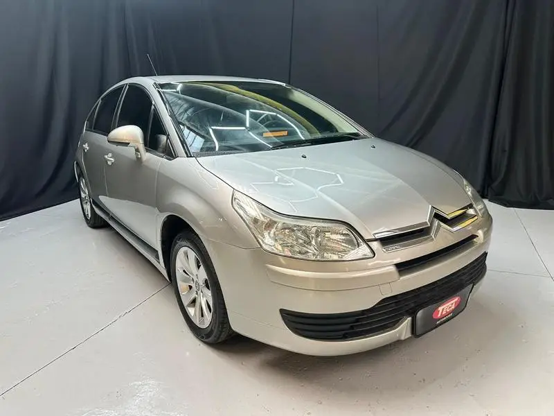 Citroën C4 GLX 1.6 (flex)