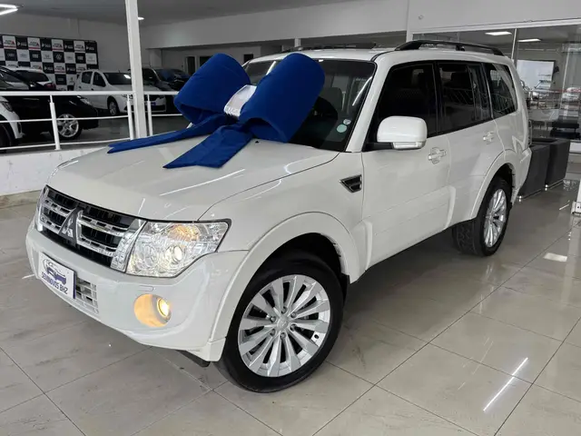 Carro Mitsubishi Pajero Full 2014 3.2 DI-D 5D HPE 4WD