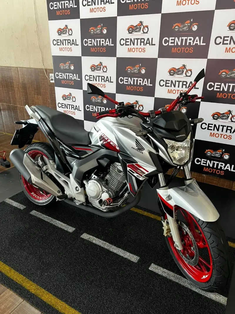Honda CB 250F Twister (CBS)