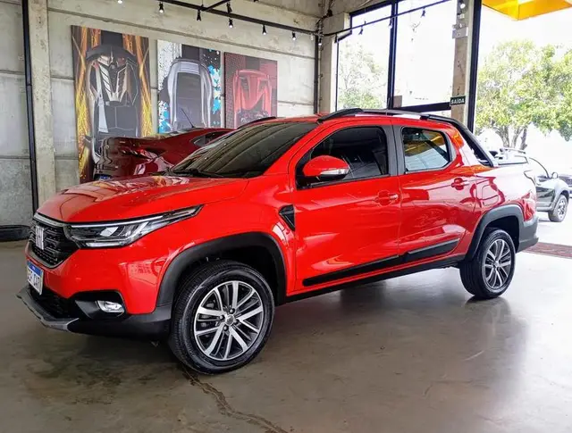 Carro Fiat Strada 2023 Volcano 1.3 CD (Flex)