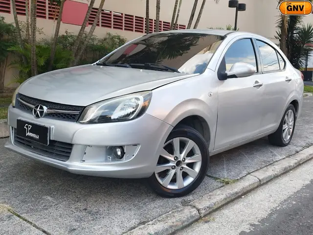 Carro JAC J3 2014 1.5 16V VVT S Jet (Flex)