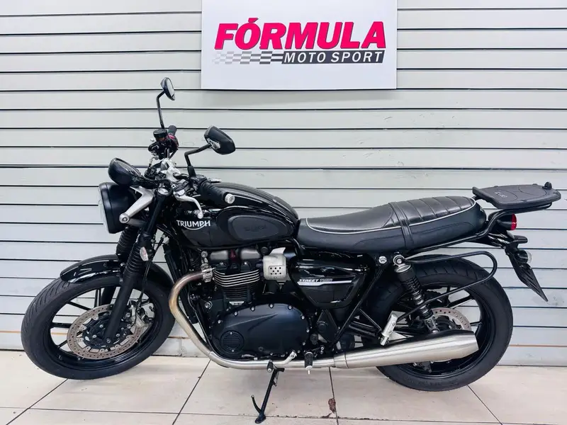 Triumph Street Twin 900cc