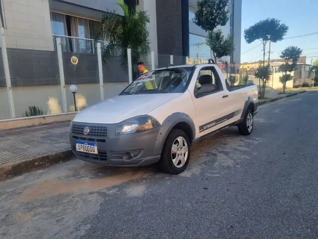 Carro Fiat Strada 2013 Working 1.4 (Flex)