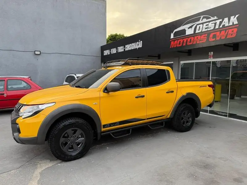 Mitsubishi L200 Triton Outdoor Savana 2.4 Turbo 4X4 (Aut)