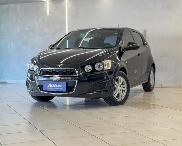 Carro Chevrolet Sonic Sedan 2013 LT (Aut)