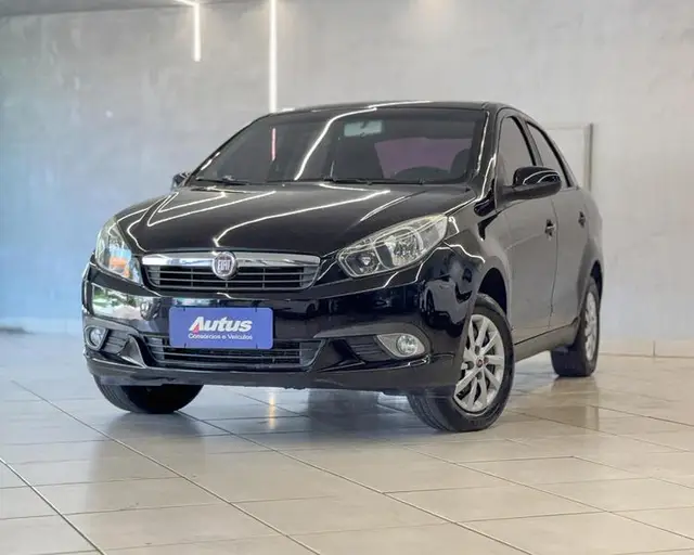 Carro Fiat Grand Siena 2013 Evo Attractive 1.4 8V (Flex)