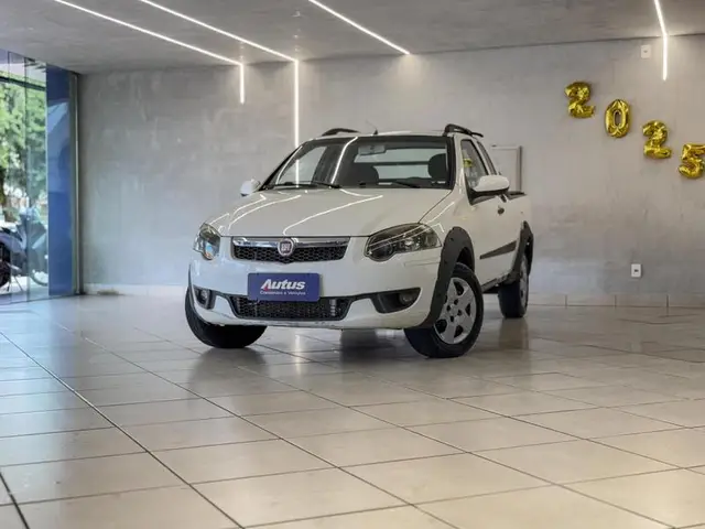 Carro Fiat Strada 2013 Trek. M. March. 1.6 Flex 16V CE