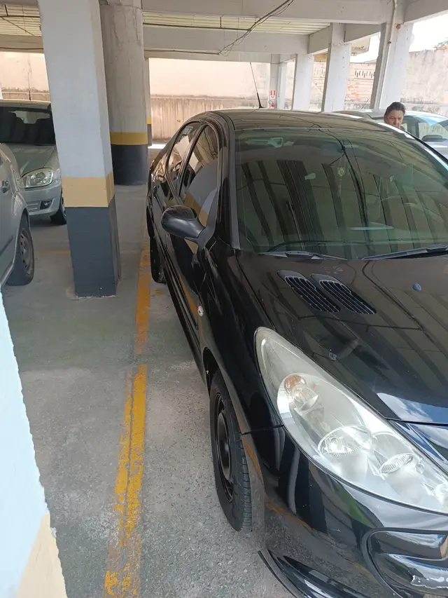 Carro Peugeot 207 Sedan 2013 207 Passion XR 1.4 8V (flex)