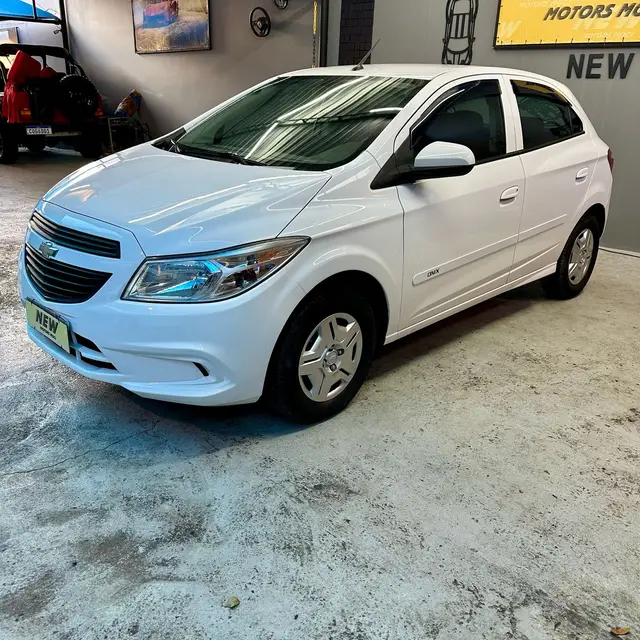 Carro Chevrolet Onix 2014 1.0 LS SPE/4