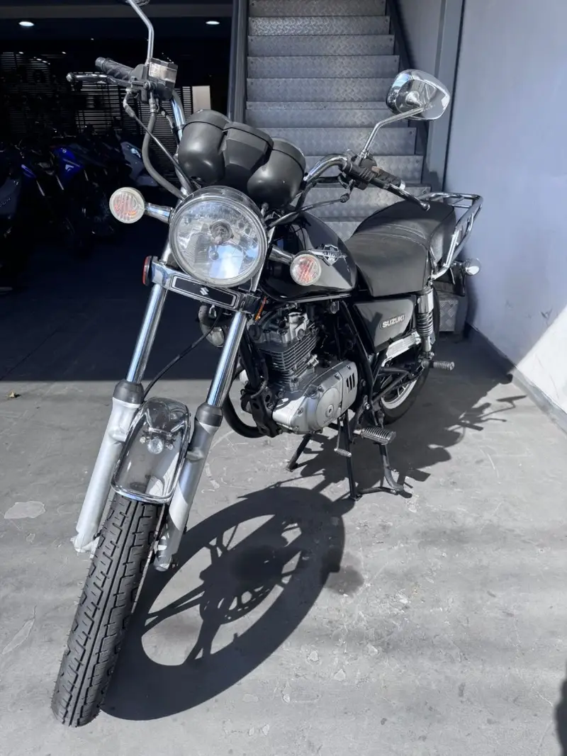 Suzuki Intruder 125