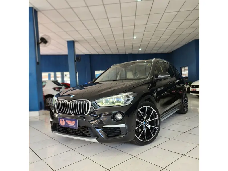BMW X1 2.0 sDrive20i X-Line ActiveFlex