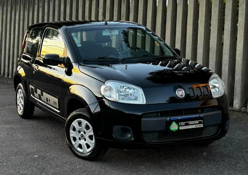 Fiat Uno Vivace 1.0 8V (Flex) 4p