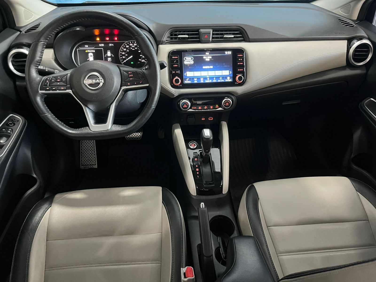 Nissan Versa