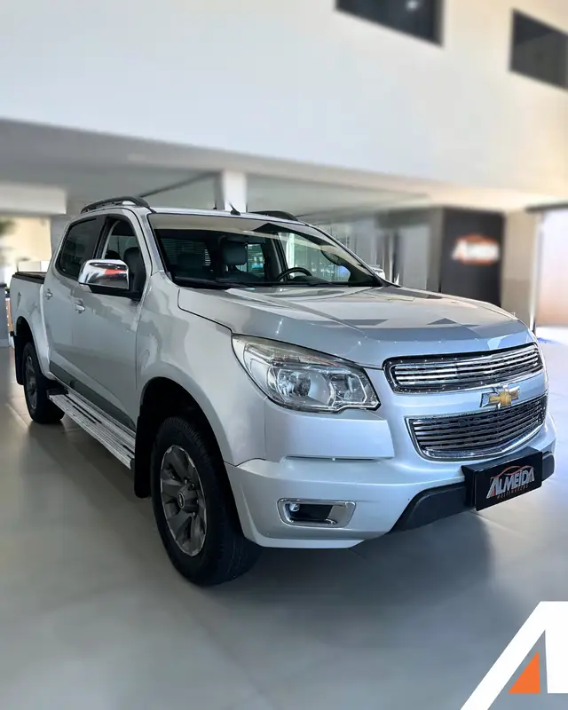 Carro Chevrolet S10 Cabine Dupla 2016 S10 2.4 Advantage (Cabine Dupla)