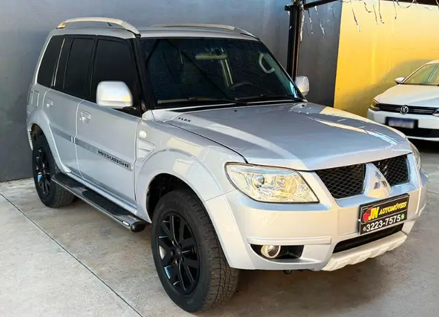 Carro Mitsubishi Pajero TR4 2010 2.0 16V (flex)