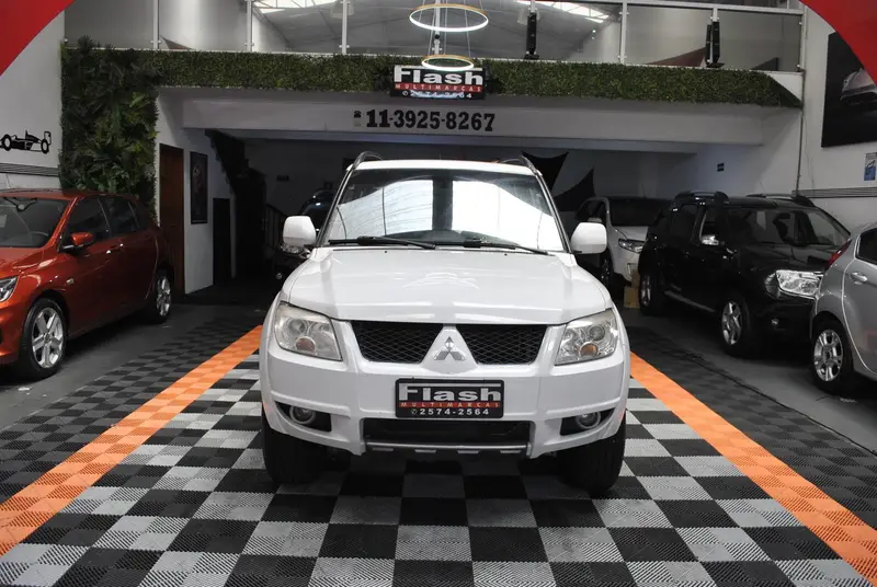 Mitsubishi Pajero TR4 2.0 16V 4X4 (Flex) (Aut)