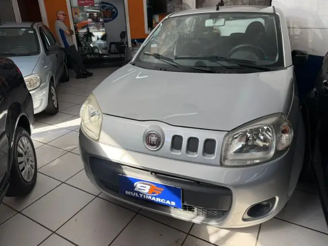 Carro Fiat Uno 2011 Vivace 1.0 8V (Flex) 4p