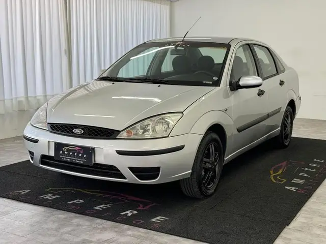 Carro Ford Focus Hatch 2004 GLX 2.0 16V