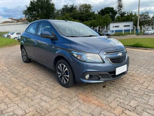 Carro Chevrolet Onix 2015 1.4 LTZ SPE/4 (Aut)