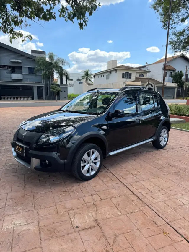 Carro Renault Sandero Stepway 2014 1.6 16V Hi-Flex (aut)