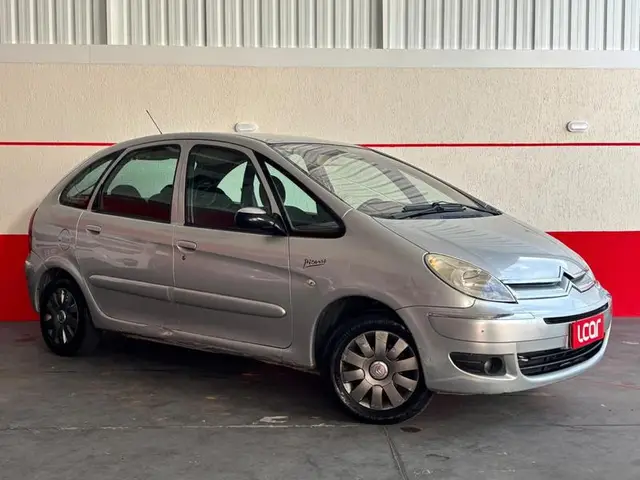 Carro Citroën Xsara Picasso 2010 Exc./Etoile 2.0 16V Mec.