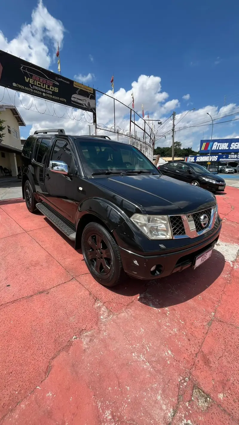 Nissan Pathfinder LE 4x4 4.0 24V