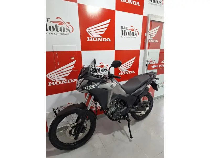 Honda XRE Sahara 300 ABS